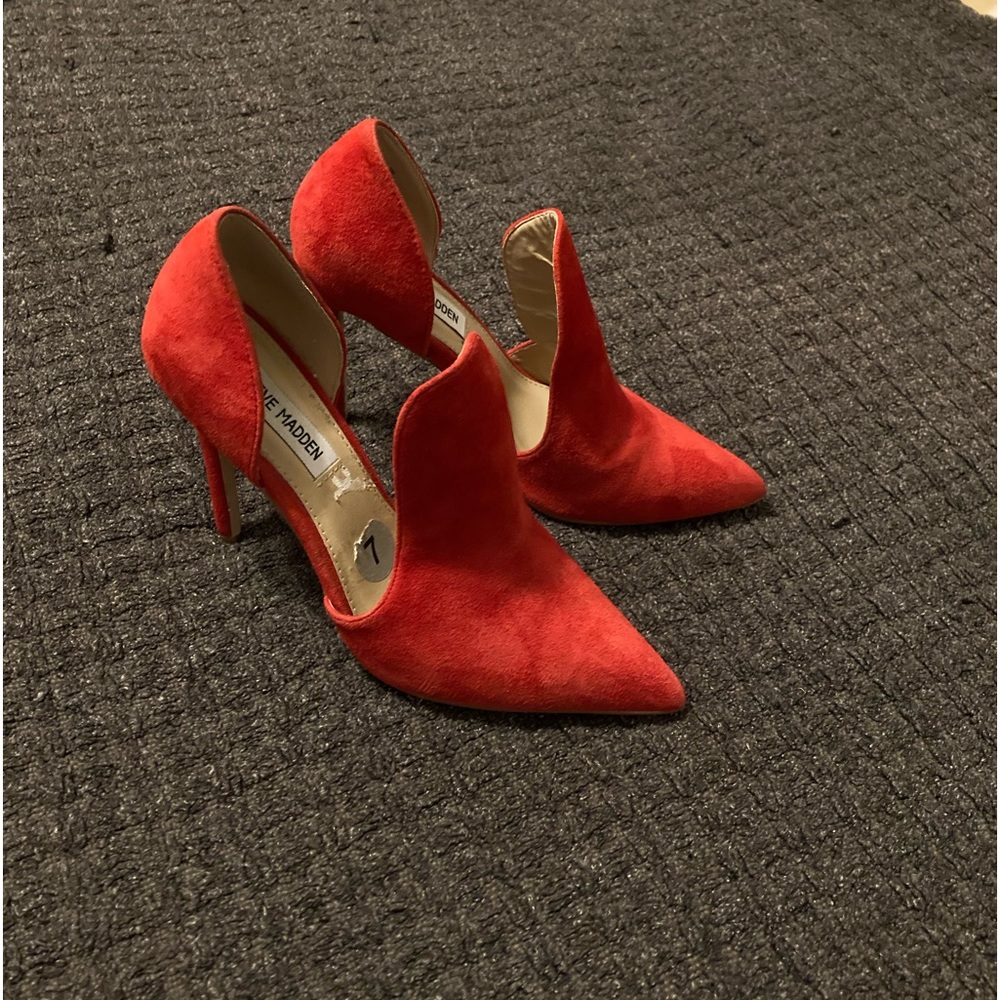 Pointed heels